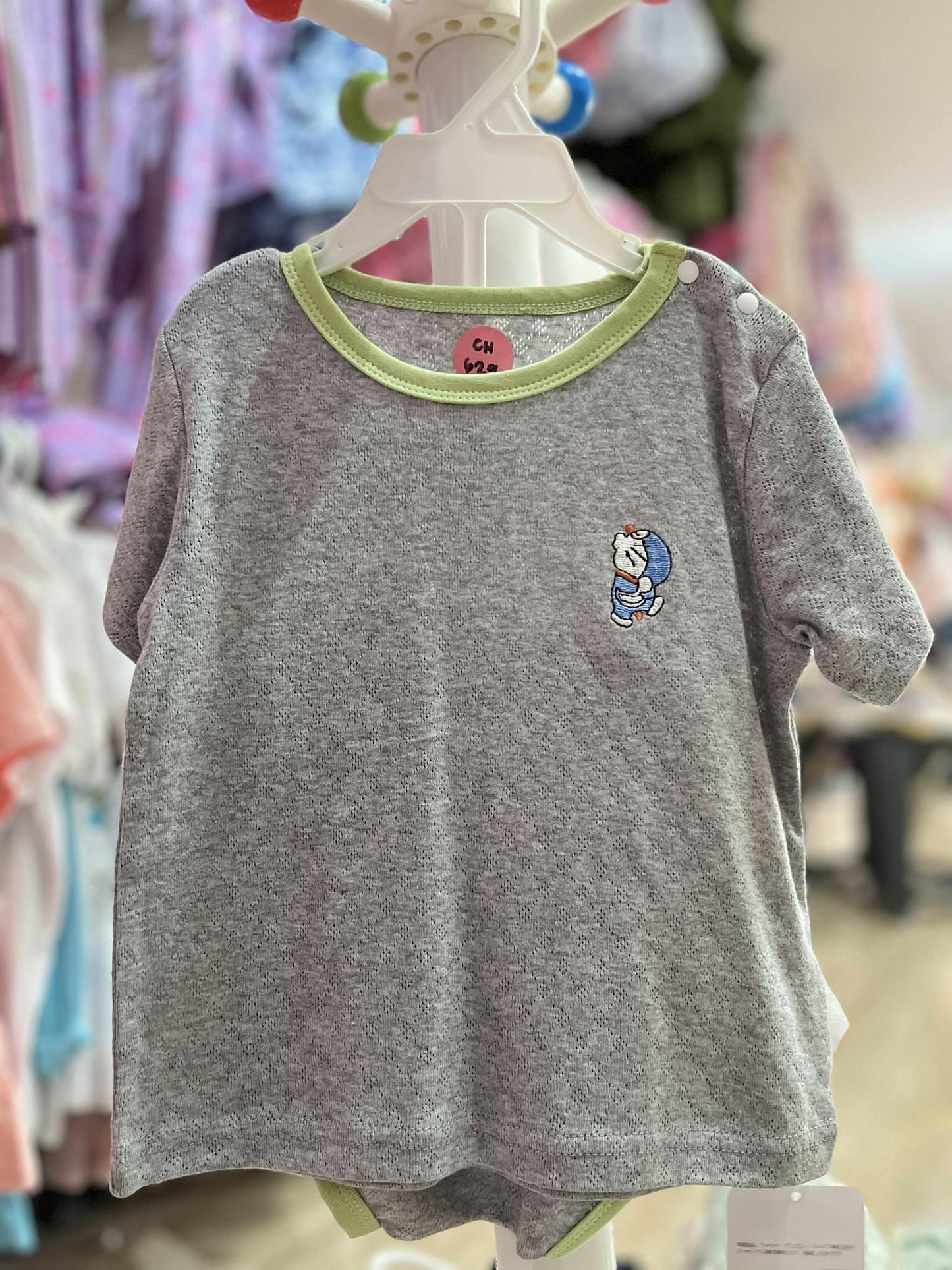 CH 629 DISNEY SHIRT W/ SHORT (DOREMON)